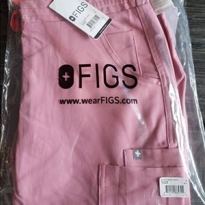 Selling my small figs yola skinny pants!!